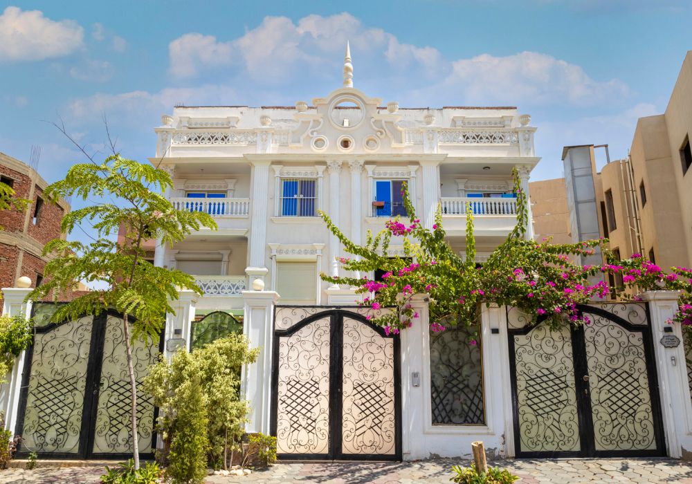 فيلا 33 - الحي الثالث شرق - الشروق فيلا 33 - الحي الثالث شرق - الشروق