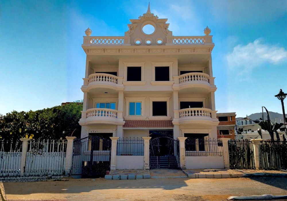 فيلا 132 - الحي الثاني شرق - الشروق فيلا 132 - الحي الثاني شرق - الشروق